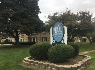 5625 W Brown Deer Rd UNIT 211, Milwaukee, WI 53223