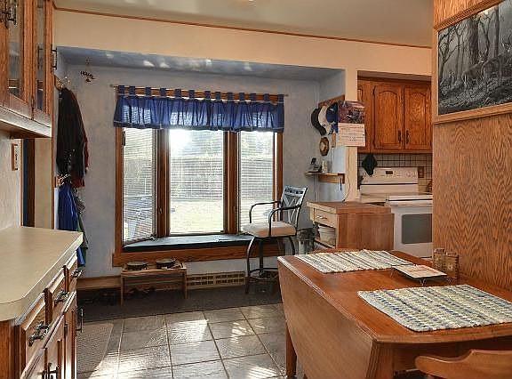 3rd image of 742 Harker Ave