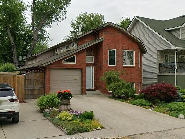 551 Clover St — Photo 1