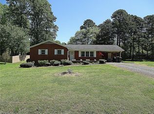 1926 Willow Rd, Asheboro, NC 27203