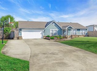 2315 S 17th St, Rogers, AR 72758