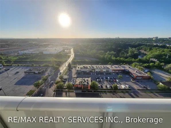 65 Speers Rd Unit 1701, Oakville, ON L6K 0J1