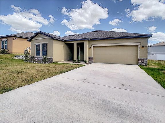 4th image of 15610 Merlin Ave