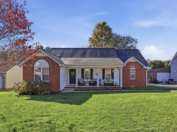 1438 Amberwood Cir, Murfreesboro, TN 37128