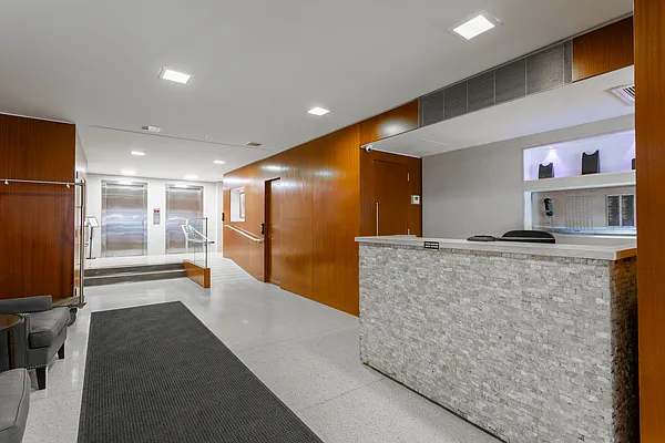 Rented by Bond New York | media 90