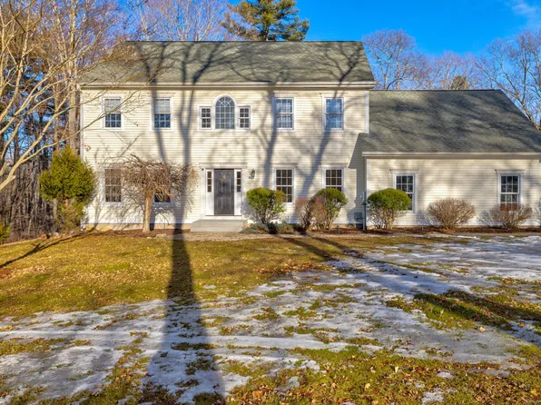 363 Nut Plains Road, Guilford, CT 06437