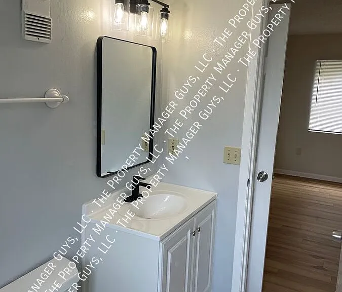 3284 S Semoran Blvd #21 — Photo 23