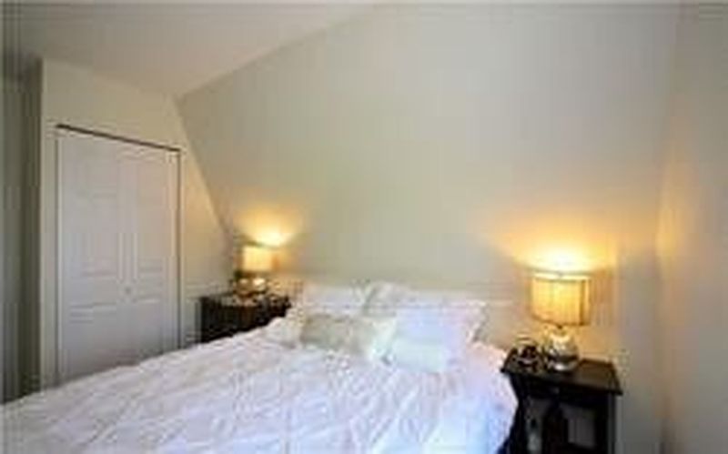 Toronto Townhouse for rent - 2 Bedrooms — photo 13