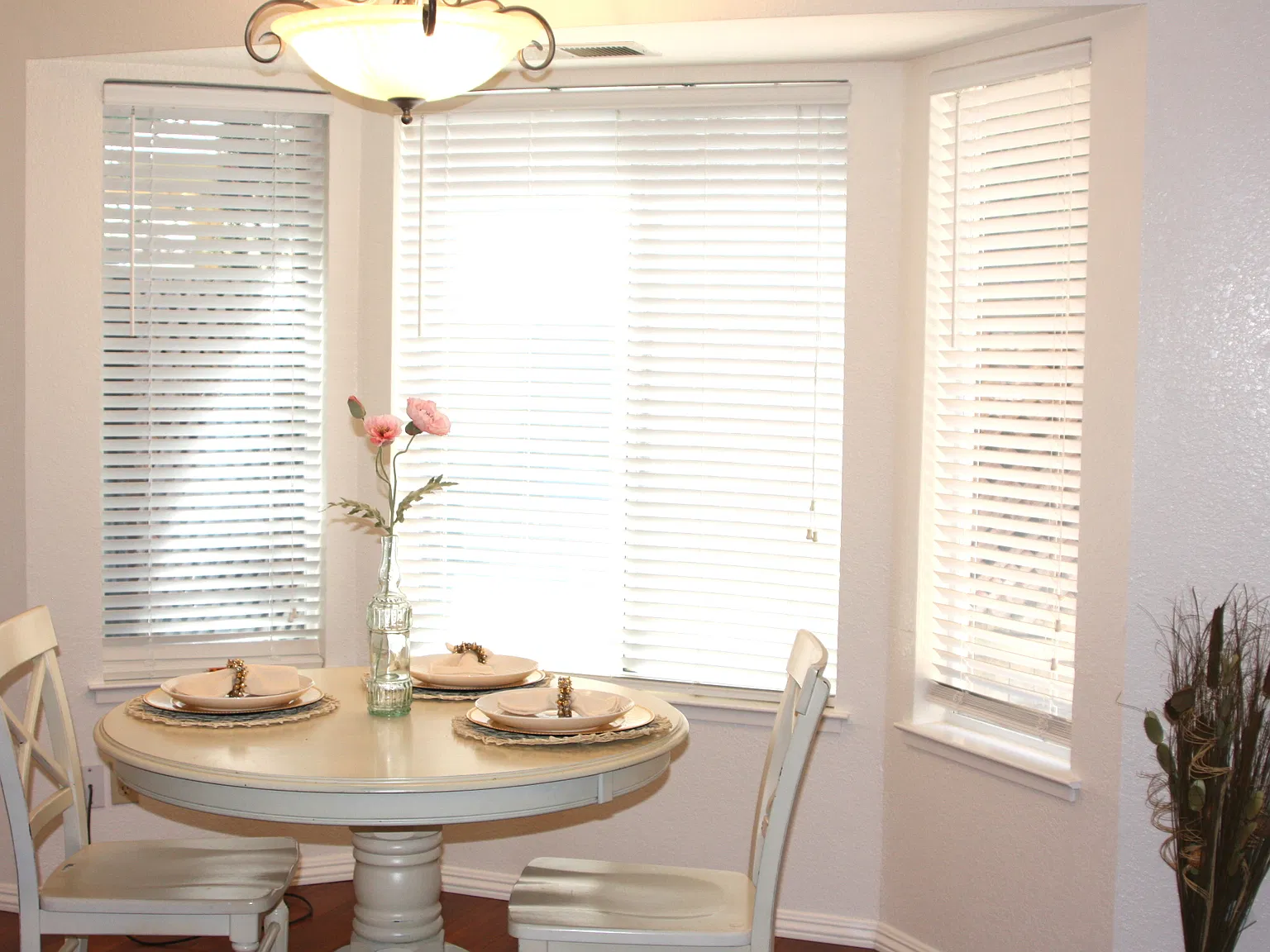 3 bed, 2.5 bath, 1750 sqft, $3,300 — Photo 3