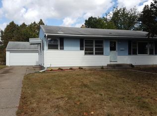 1517 32nd St SW, Wyoming, MI 49509