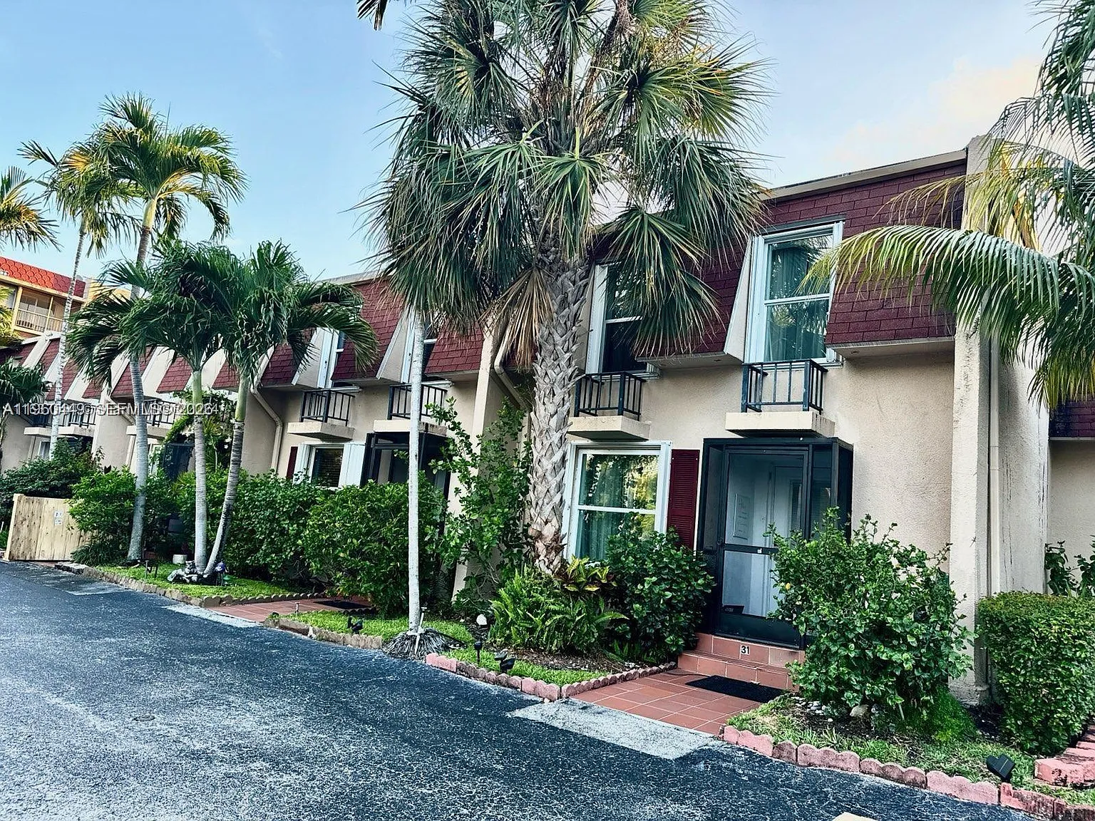 3 bed, 1750 sqft, $3,780 — Photo 1