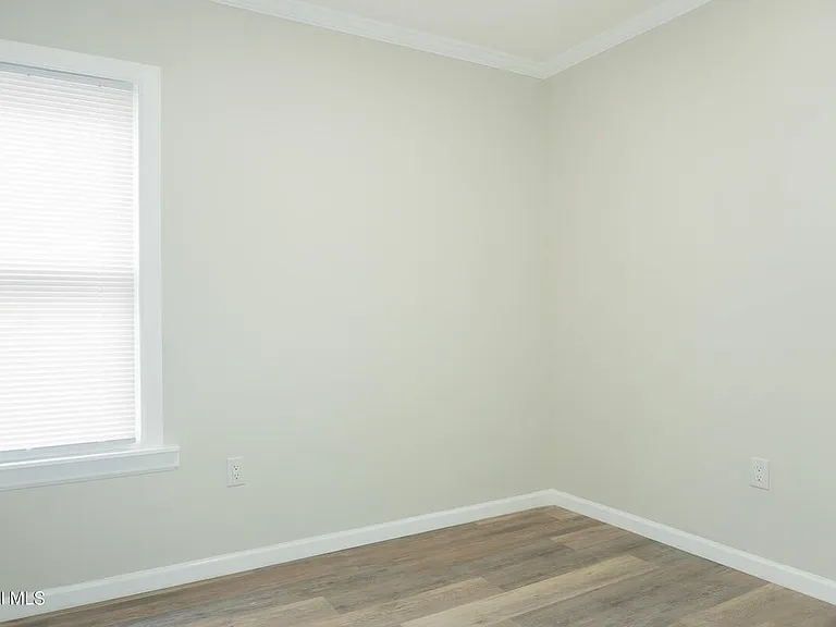 418 3rd St #2 — Photo 9
