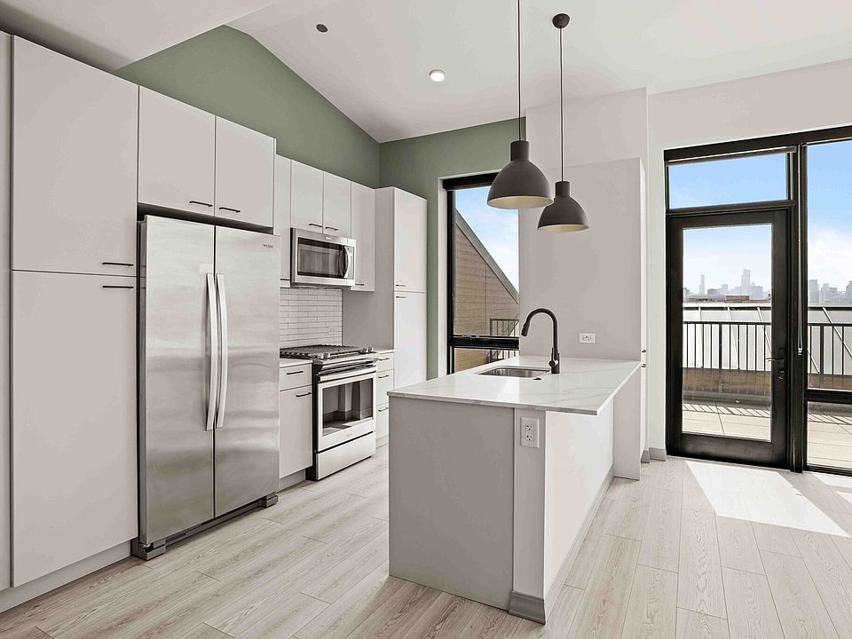 1st image of 2155 N Elston Ave #3/2
