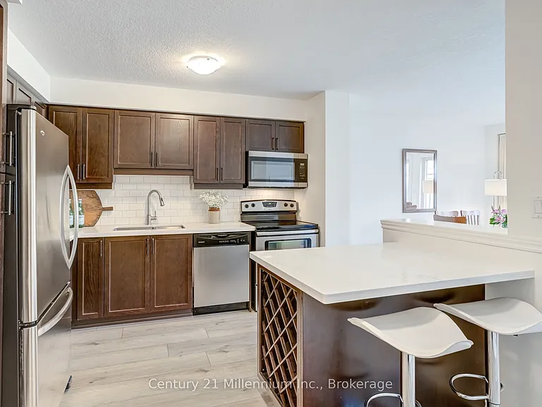 37 Silver Glen Blvd — Photo 11