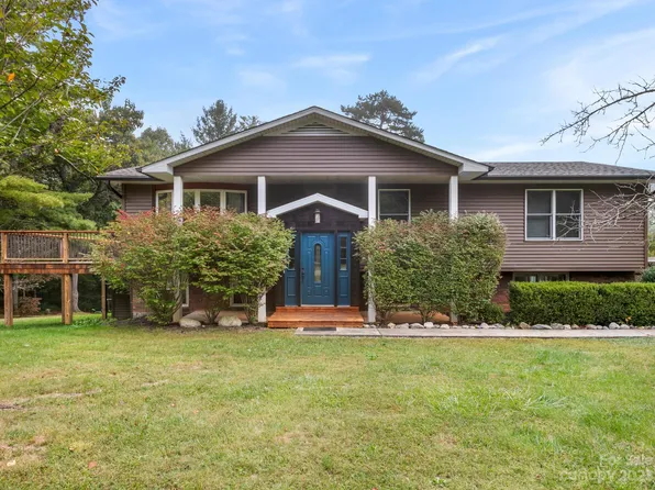 98 Pinecrest Dr, Alexander, NC 28701