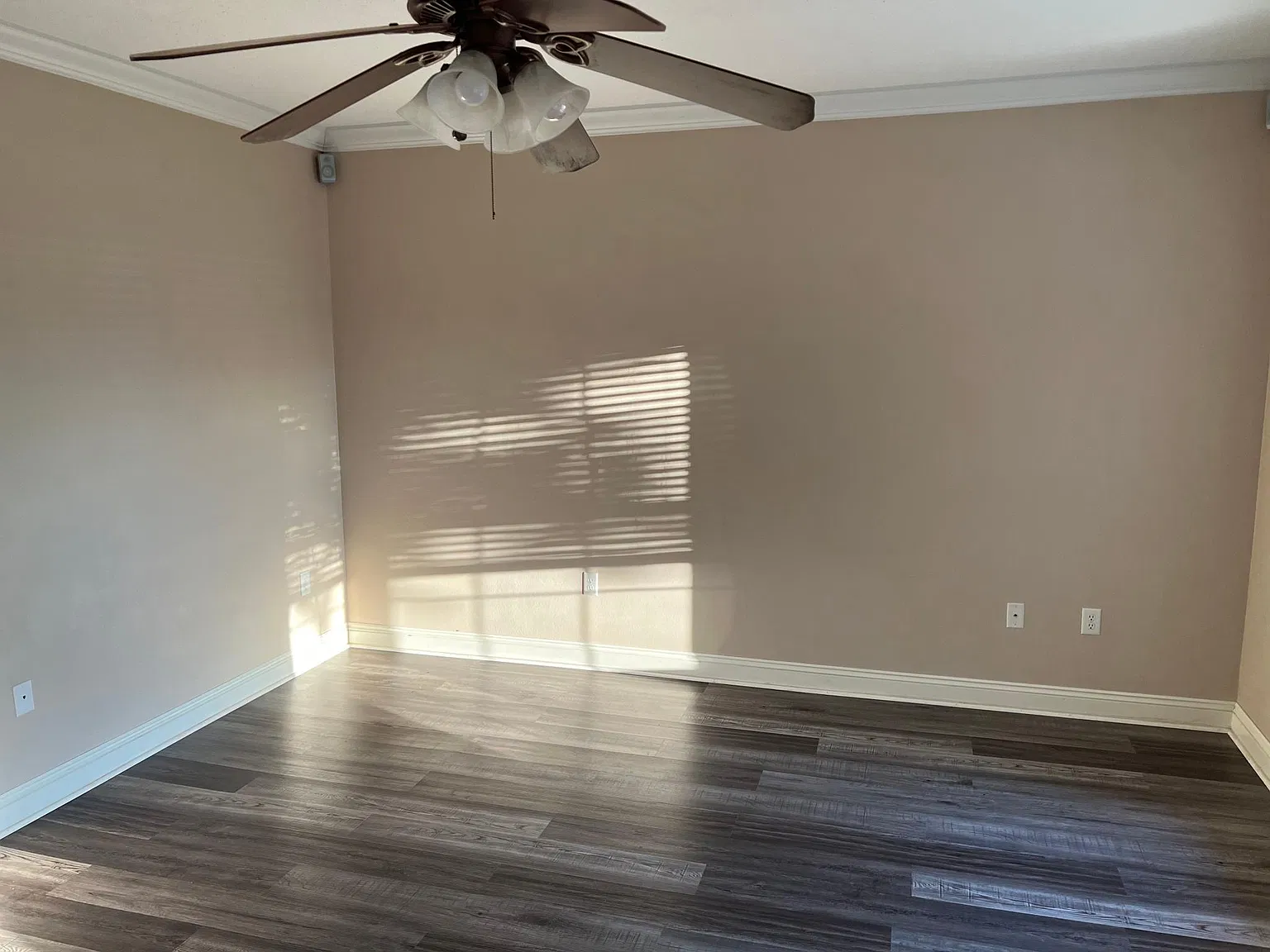 3 bed, 1400 sqft, $1,600 — Photo 3