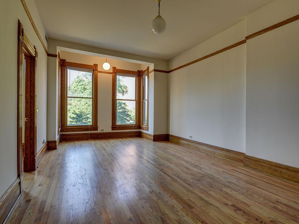 1st image of 2638 N Lincoln Ave APT 2