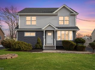 81 Hutchinson St, Clark Twp., NJ 07066