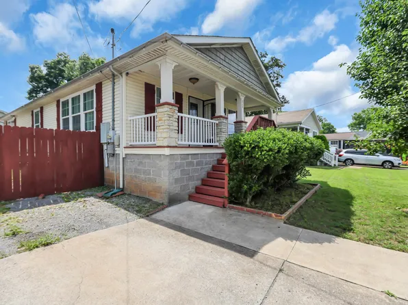 228 Oceanfront Cir S, Antioch, TN 37013