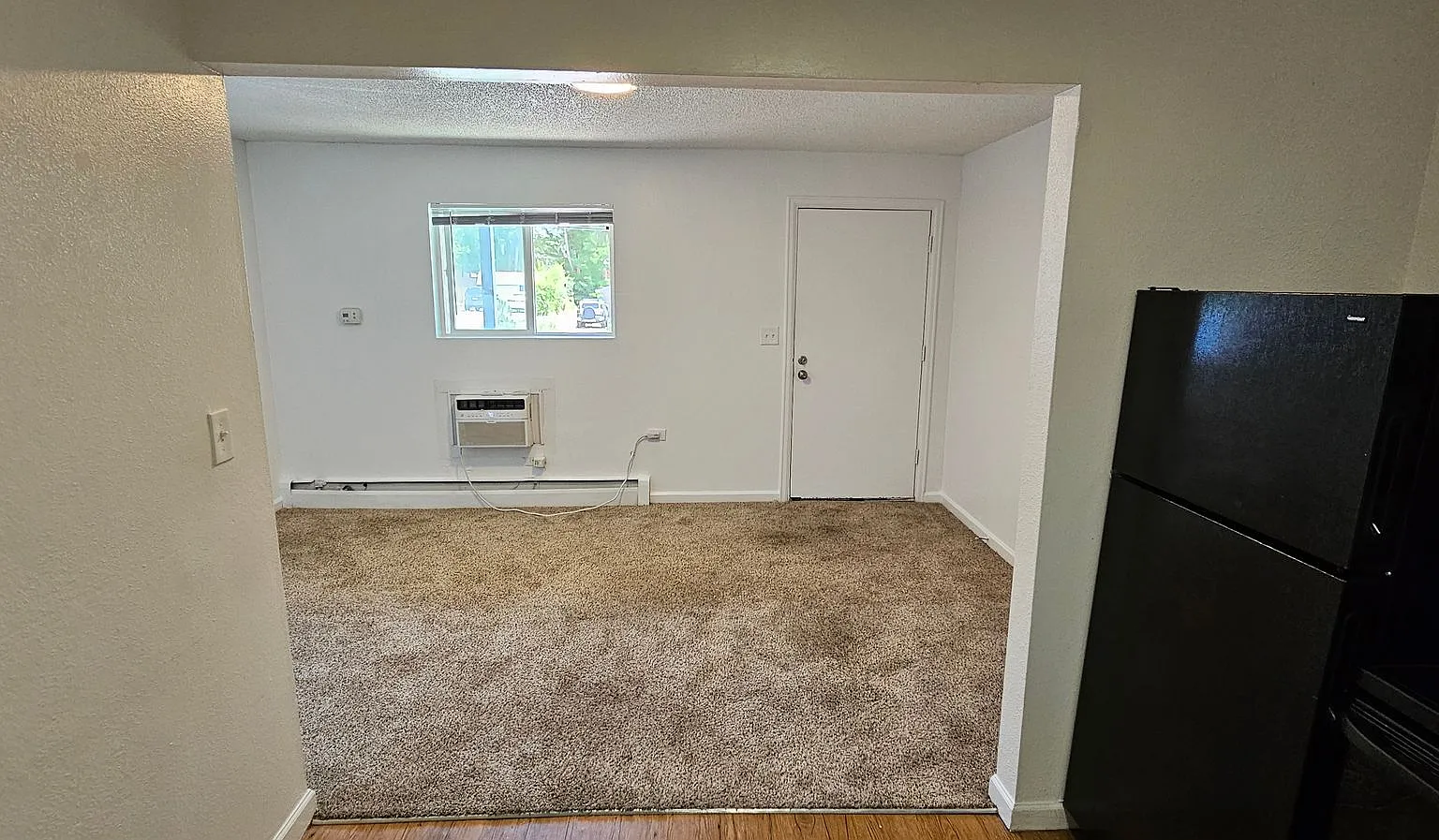 1 Bedroom 1 Bath in Lakewood Available NOW! — Photo 3