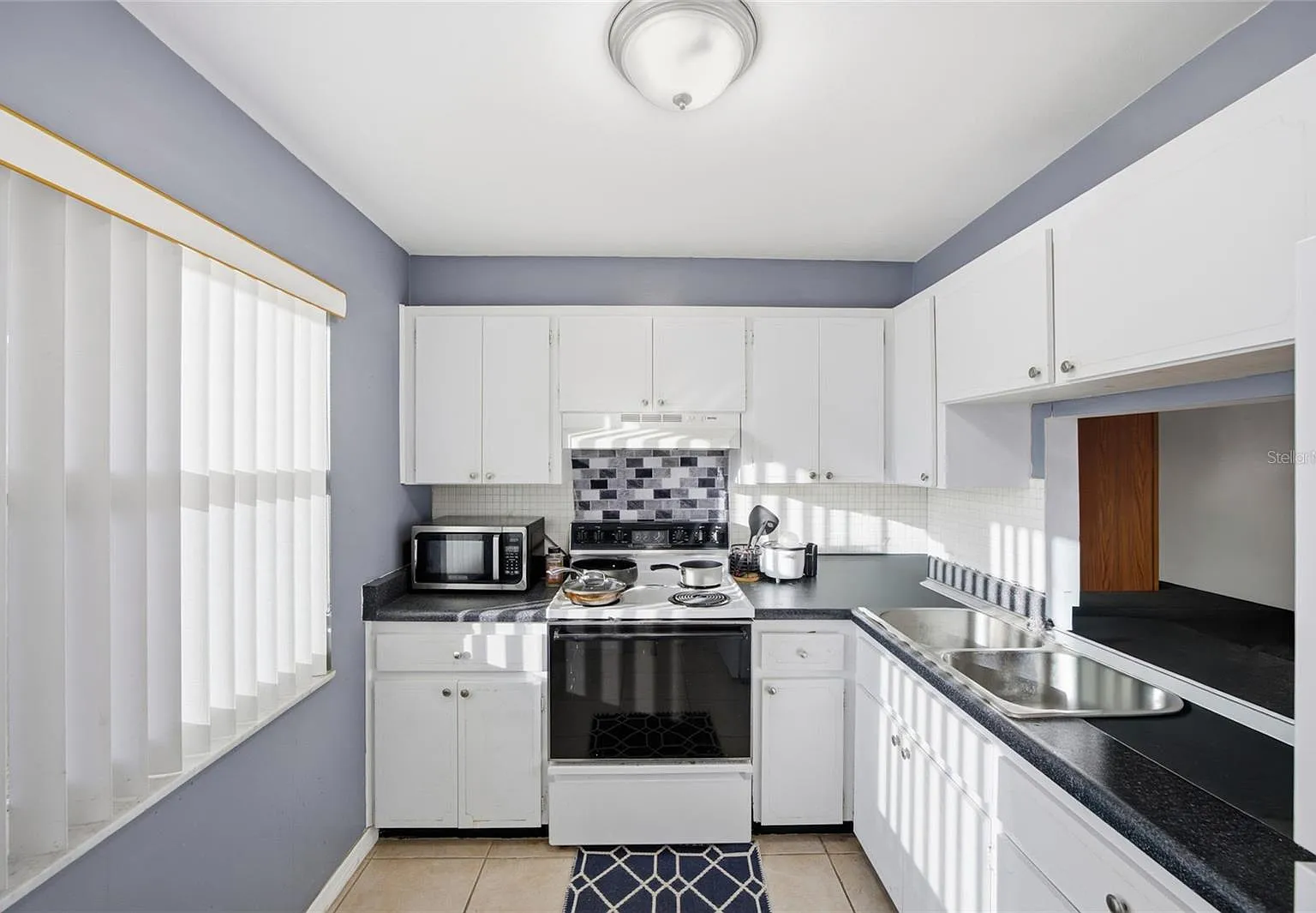2 bed, 1000 sqft, $1,700 — Photo 2