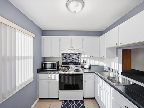 2nd image of 1301 S Hercules Ave APT 11