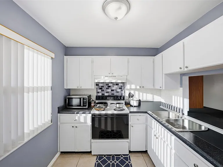1301 S Hercules Ave #11 — Photo 2