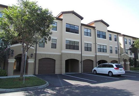 3rd image of 12940 Positano Cir APT 108