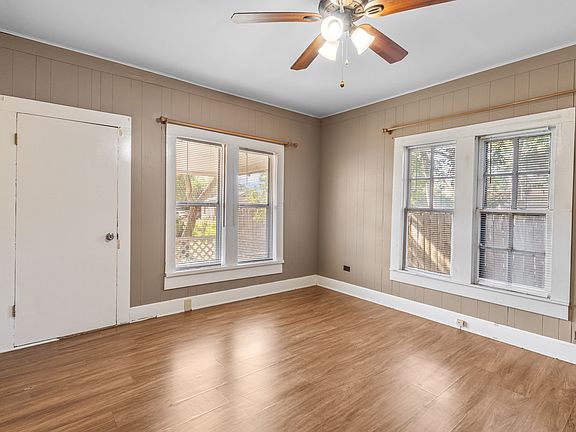 3rd image of 412 S 4th St