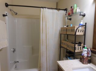 12 Gaunt Dr, Cranston, RI 02920