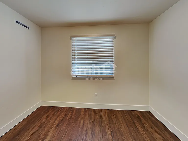 936 Moorside Ave — Photo 13