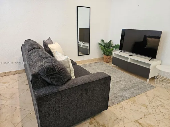 500 14th St APT 203, Miami Beach, FL 33139
