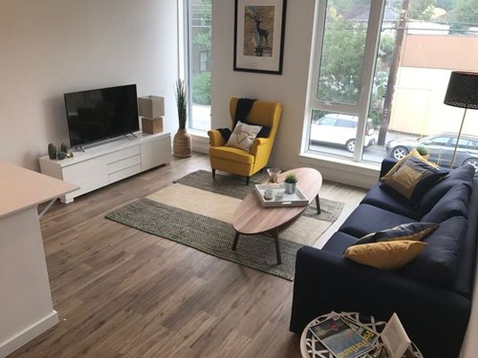 1st image of 88 SE 24th Ave #6