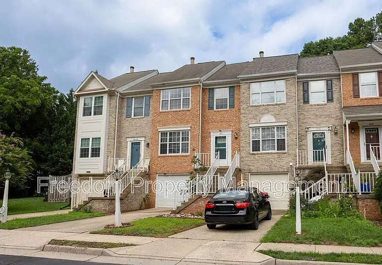 8644 Sanderling Dr — Photo 3