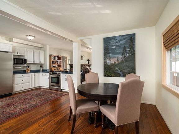 3rd image of 898 Knight Ave