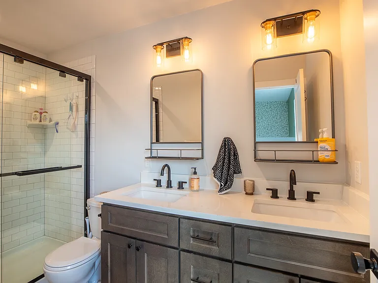 10708 Willow Ave — Photo 12