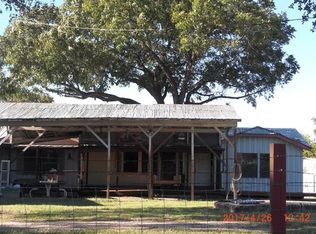 436 Hanging Oak Rd, Dale, TX 78616