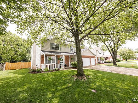 2nd image of 1208 Clarendon Dr