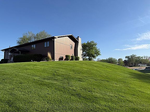 4th image of 710 S Gunbarrel Rd