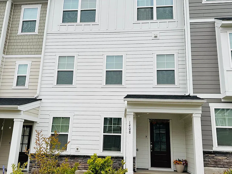 1408 Rosepine Dr — Photo 2