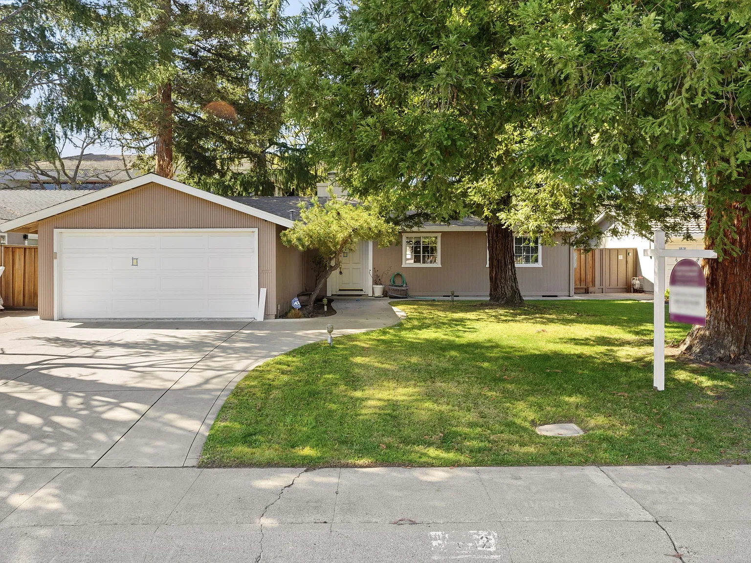 3 bed, 1198 sqft, $4,200 — Photo 1