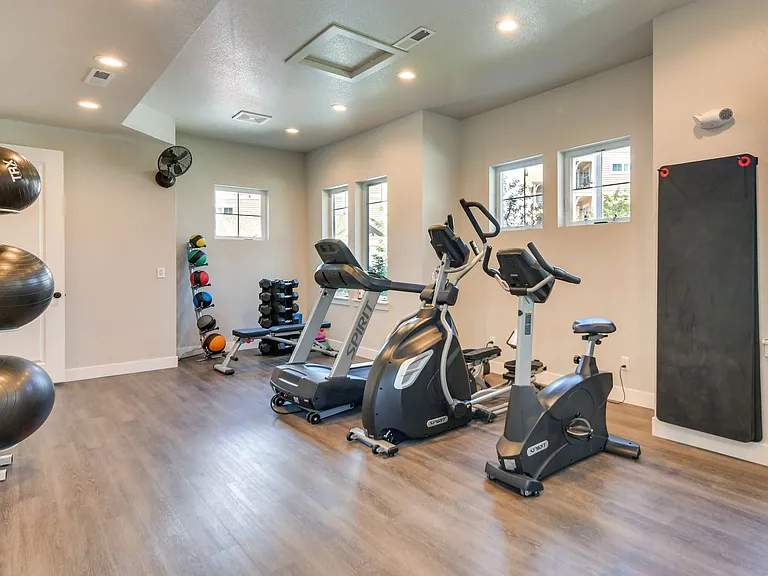 4642 Hahns Peak Dr #2-ID1546054P — Photo 16