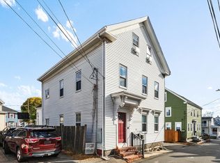 12 Goldthwaite Pl, Peabody, MA 01960