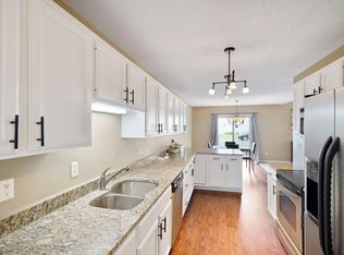 2167 Limerick Ln, Shakopee, MN 55379