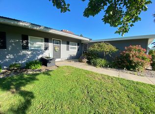 6228 Oakridge Rd, Auburn, NY 13021