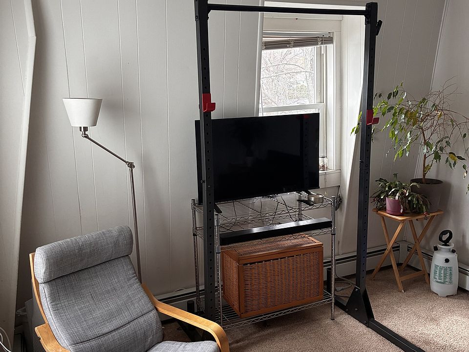 1st image of 11 Blossom St APT 6