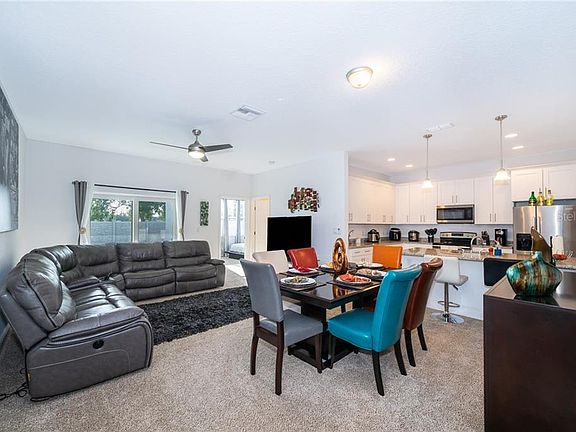 3rd image of 954 Centaury Dr