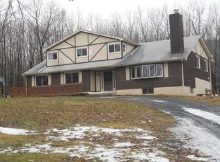 2167 Mountain Rd, Slatington, PA 18080