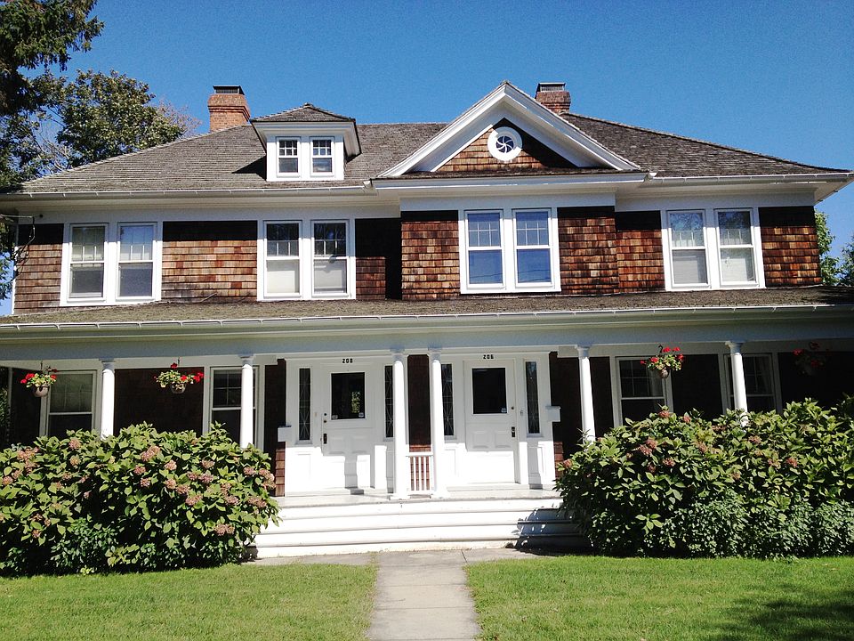 1st image of 208 Elm St