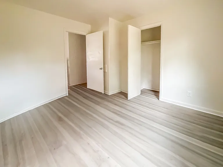 2235 N Whitehill Dr — Photo 6